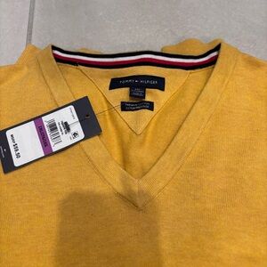 Tommy Hilfiger V neck sweater